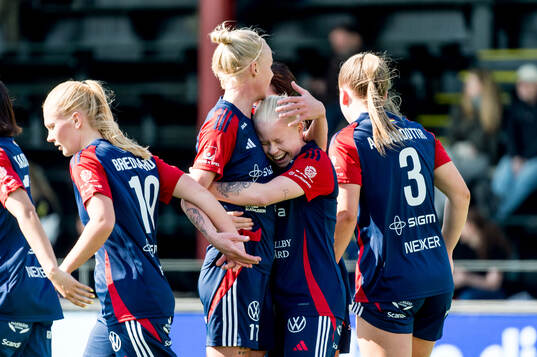 FC Rosengårds Anni Hartikainen jublar