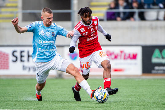Gefles Jesper Merbom Adolfsson och Sandvikens John Junior