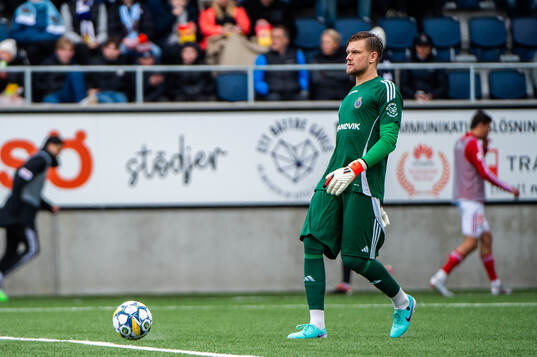 Gefles målvakt Oscar Jonsson