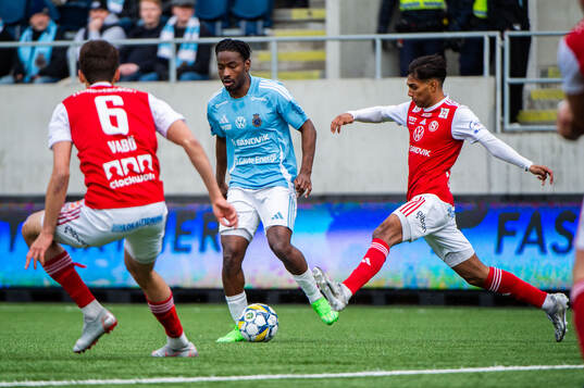 Gefles York Rafael och Sandvikens Jonathan Karlsson