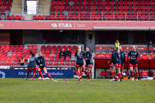 Linköpings spelare värmer upp