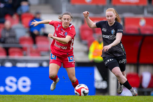 Linköpings Vilma Emilia Koivisto och Växjö DFFs Þordis