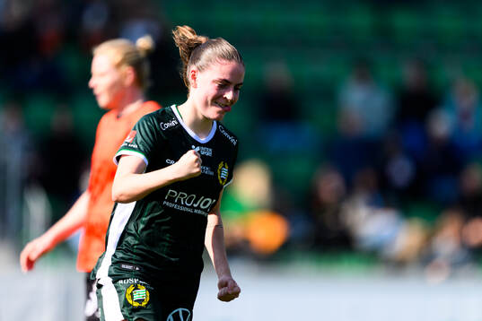 Hammarbys Smilla Vallotto jublar