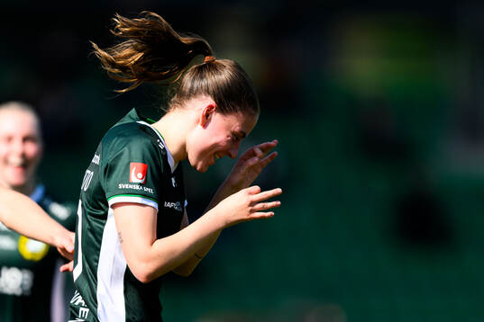 Och Hammarbys Smilla Vallotto jublar