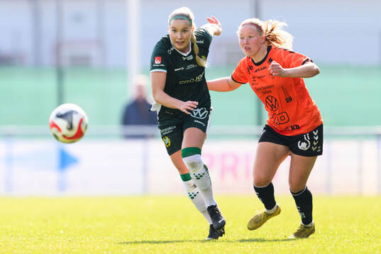 Hammarbys Eva Nyström och Kristianstads Hlin Eiriksdottir