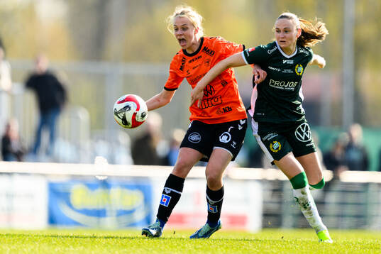 Kristianstads Katla Tryggvadottir och Hammarbys Vilde Hasund