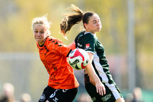 Kristianstads Katla Tryggvadottir och Hammarbys Vilde Hasund