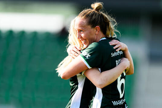 Hammarbys Julia Roddar jublar
