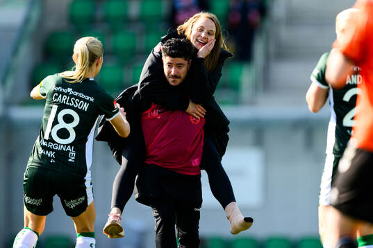 Och Hammarbys målvakt Anna Tamminen