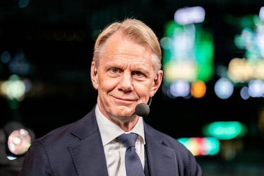 Niklas Wikegård i TV4s studio