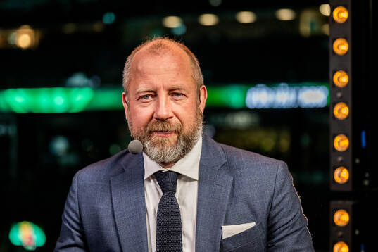 Peter Rönnqvist i TV4s studio
