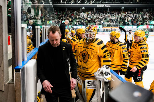 Skellefteås tränare Robert Ohlsson och målvakt Linus