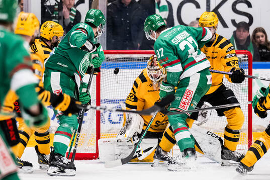 Rögles Albin Sundsvik och Henry Bowlby mot Skellefteås