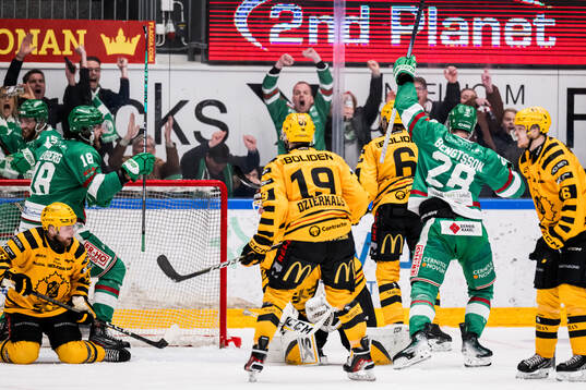 Rögles Anton Bengtsson jublar