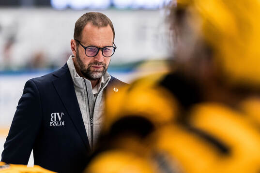 Rögles tränare Roger Hansson deppar
