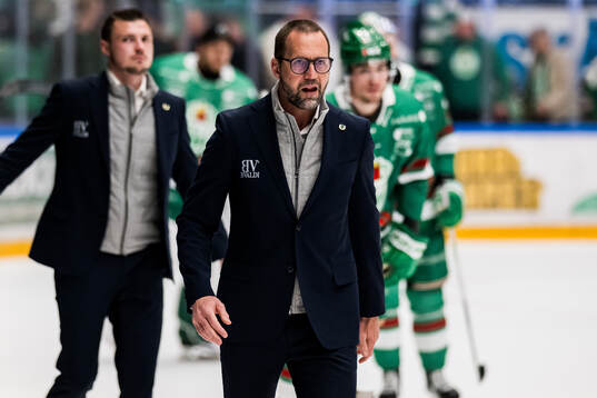 Rögles tränare Roger Hansson deppar