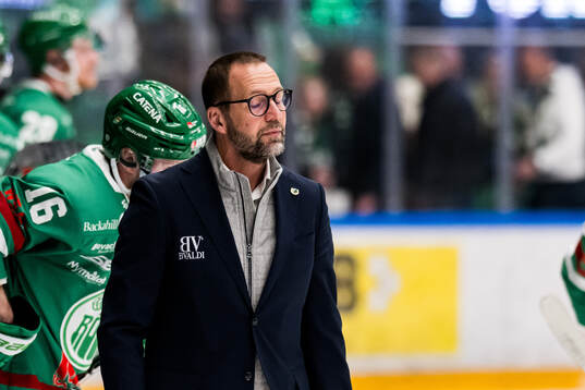 Rögles tränare Roger Hansson deppar