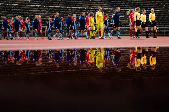 Djurgårdens och KIF Örebros spelare