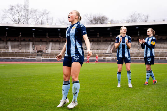 Djurgårdens Louise Hvarfner jublar