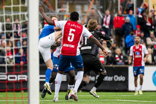 Bård Finne of Brann and Emil Ødegaard of KFUM