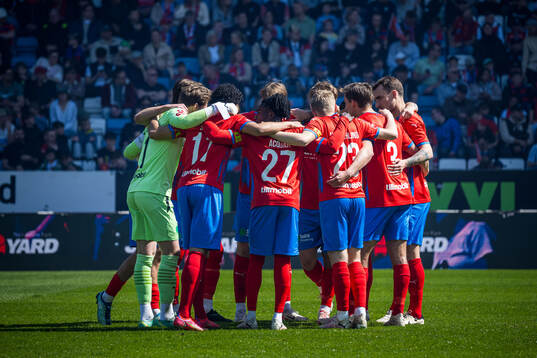Helsingborgs målvakt Kalle Joelsson, Benjamin Acquah och