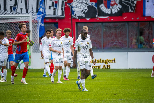 Östersunds Chrisnovic N'sa deppar
