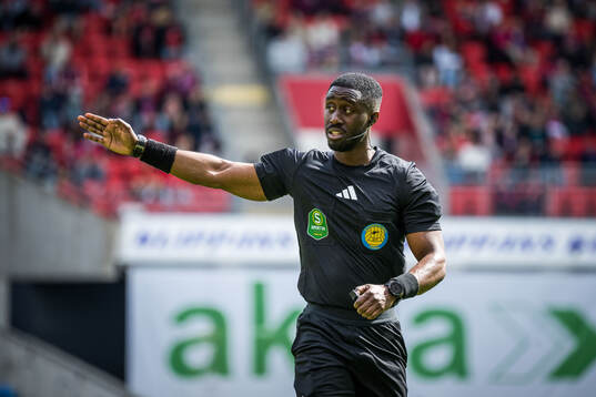Domare Fredrik Oppong