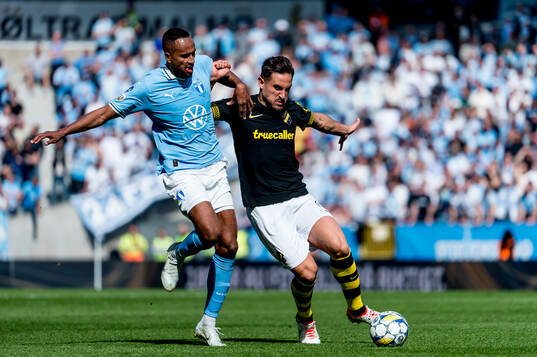 Malmö FFs Isaac Kiese Thelin och AIKs Sotirios