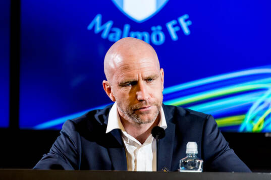 Malmö FFs tränare Henrik Rydström på en presskonferens