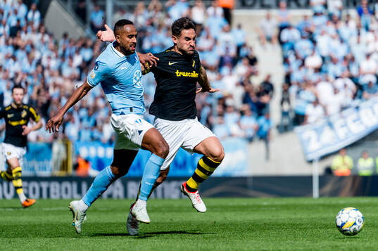 Malmö FFs Isaac Kiese Thelin och AIKs Sotirios