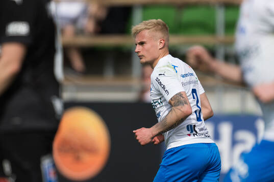 Värnamos Viktor Bergh jublar