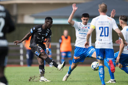 Halmstads Naeem Mohammed och Värnamos Emin Hasic