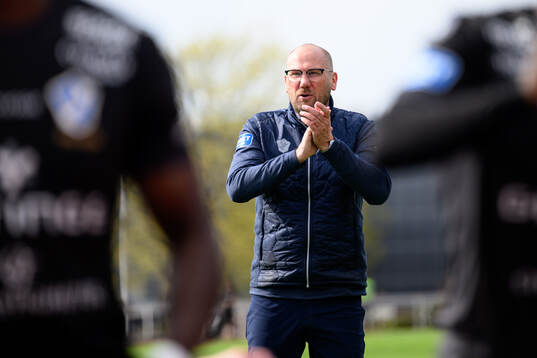Halmstads tränare Magnus Haglund jublar