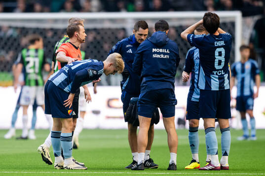 Djurgårdens Lucas Bergvall har ont