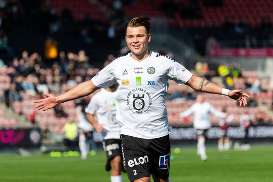 Örebros Tobias Bjørnstad jublar