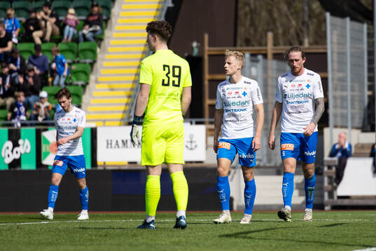 Värnamos Victor Larsson och Hampus Näsström deppar