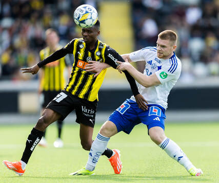 Häckens Akoua Romeo Amane och IFK Norrköpings Dino