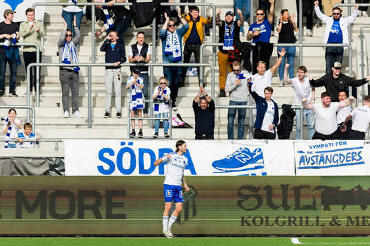 IFK Norrköpings Arnor Traustason jublar