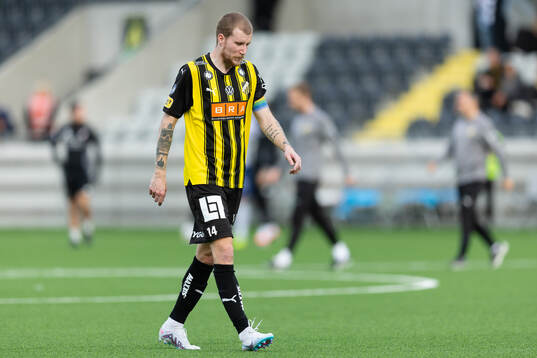 Häckens Simon Gustafson deppar
