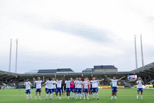IFK Norrköpings spelare jublar