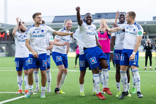 IFK Norrköpings spelare jublar
