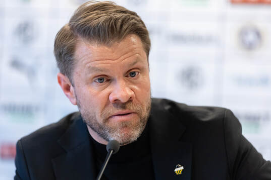 Häckens tränare Pål Arne Johansen  på presskonferensen