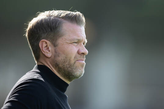 Häckens tränare Pål Arne Johansen innan fotbollsmatchen