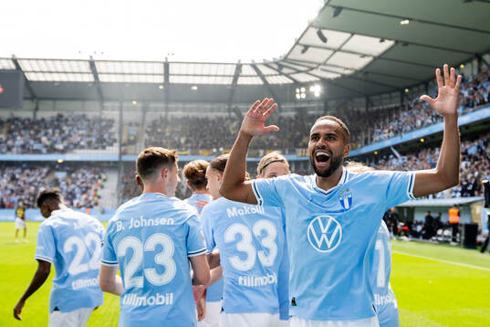 Malmö FFs Isaac Kiese Thelin jublar