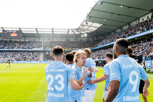 Malmö FFs Sebastian Nanasi jublar
