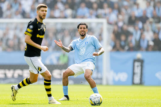 AIKs Anton Salétros och Malmö FFs Sergio Pena