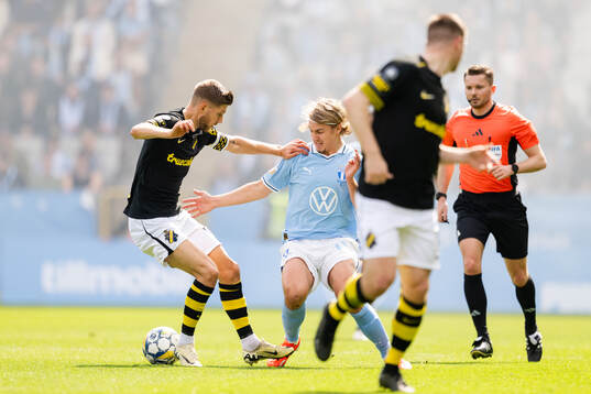 AIKs Anton Salétros och Malmö FFs Sebastian Nanasi