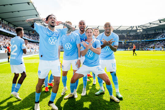 Malmö FFs Sergio Pena, Isaac Kiese Thelin , Erik Botheim