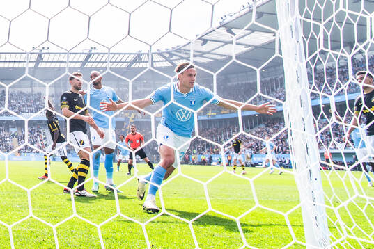 Malmö FFs Erik Botheim jublar