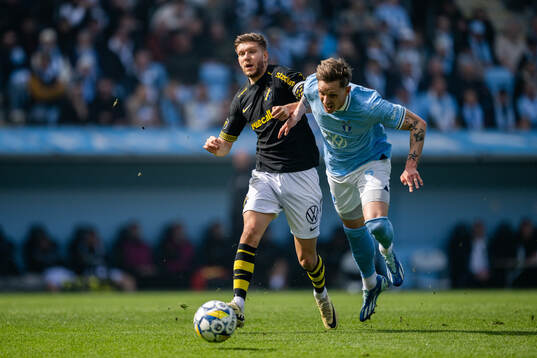 AIKs Anton Salétros och Malmö FFs Søren Rieks